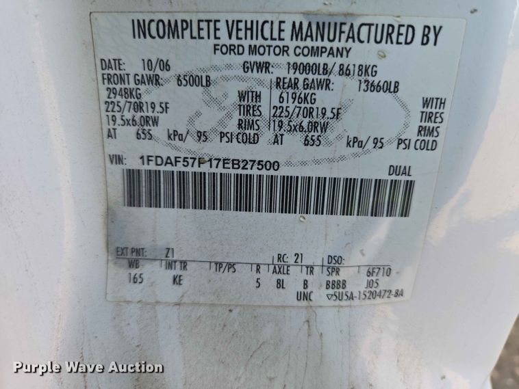 image for item DP8924 2007 Ford F550 XL Super Duty utility / service truck