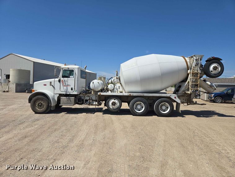 image for item DP8926 2006 Peterbilt 357 ready mix truck