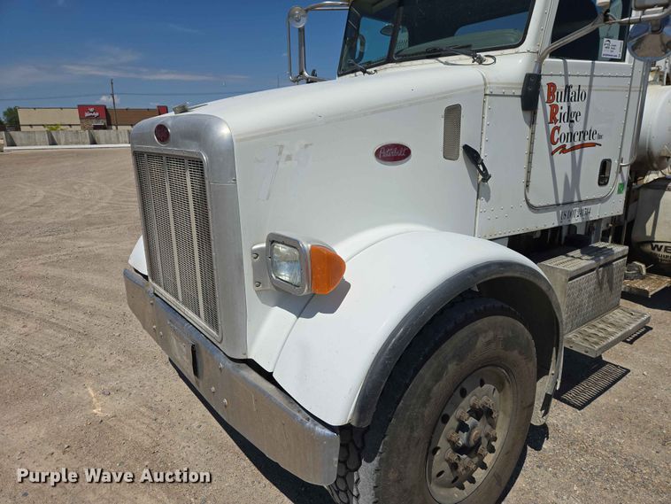 image for item DP8926 2006 Peterbilt 357 ready mix truck