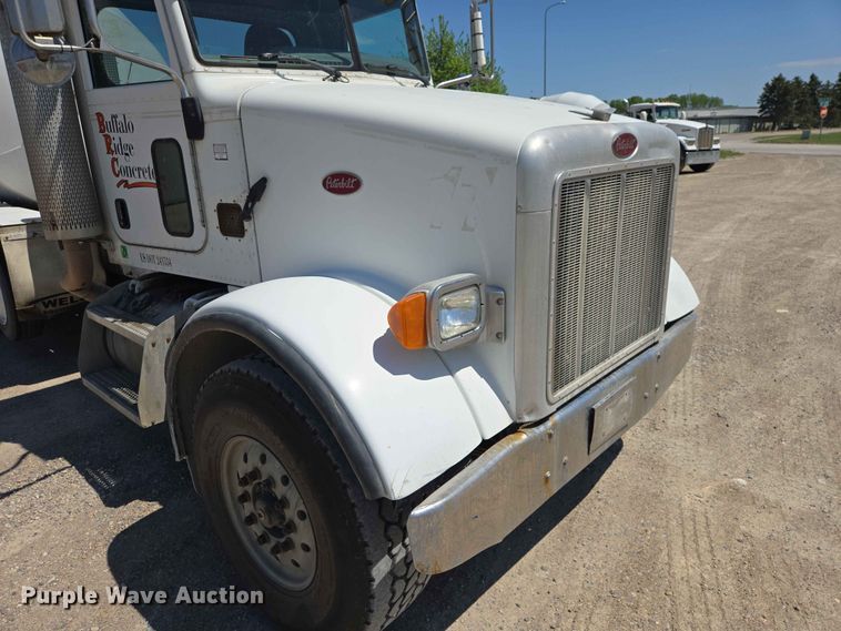 image for item DP8926 2006 Peterbilt 357 ready mix truck