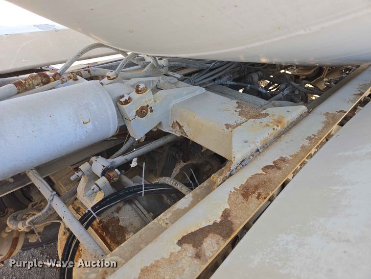 image for item DP8926 2006 Peterbilt 357 ready mix truck