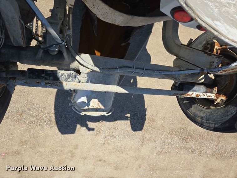 image for item DP8926 2006 Peterbilt 357 ready mix truck