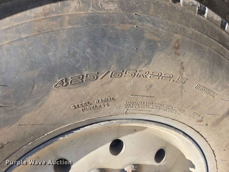 image for item DP8926 2006 Peterbilt 357 ready mix truck