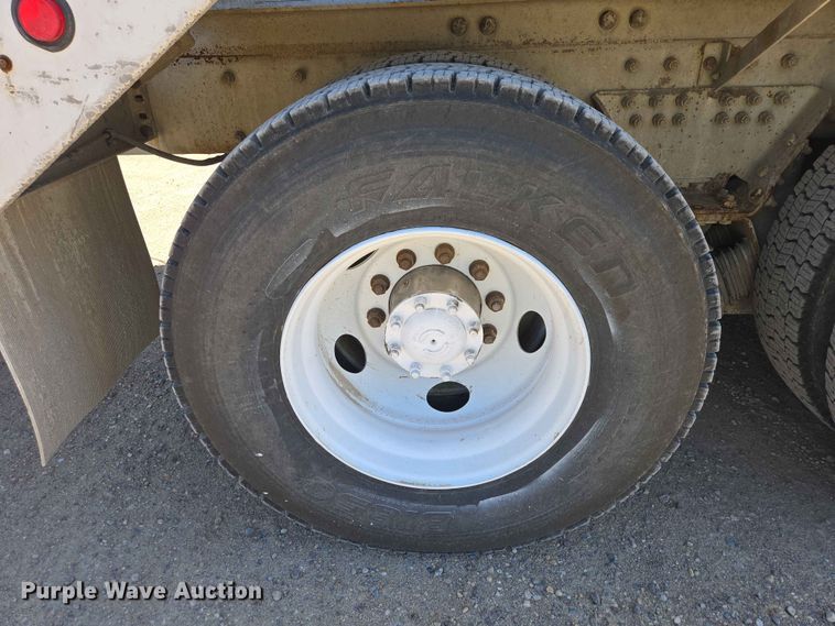 image for item DP8926 2006 Peterbilt 357 ready mix truck