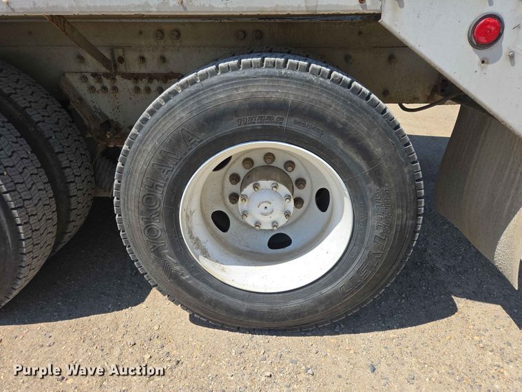 image for item DP8926 2006 Peterbilt 357 ready mix truck