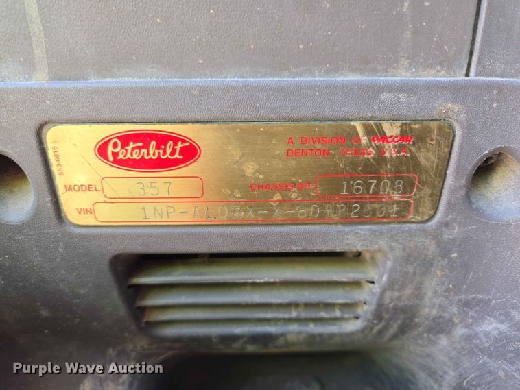 image for item DP8926 2006 Peterbilt 357 ready mix truck