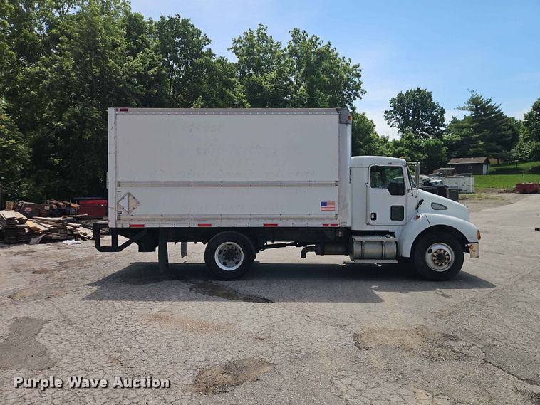image for item DQ7790 2004 Kenworth T300 box truck