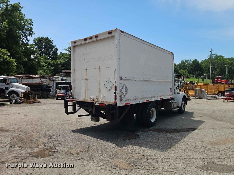image for item DQ7790 2004 Kenworth T300 box truck