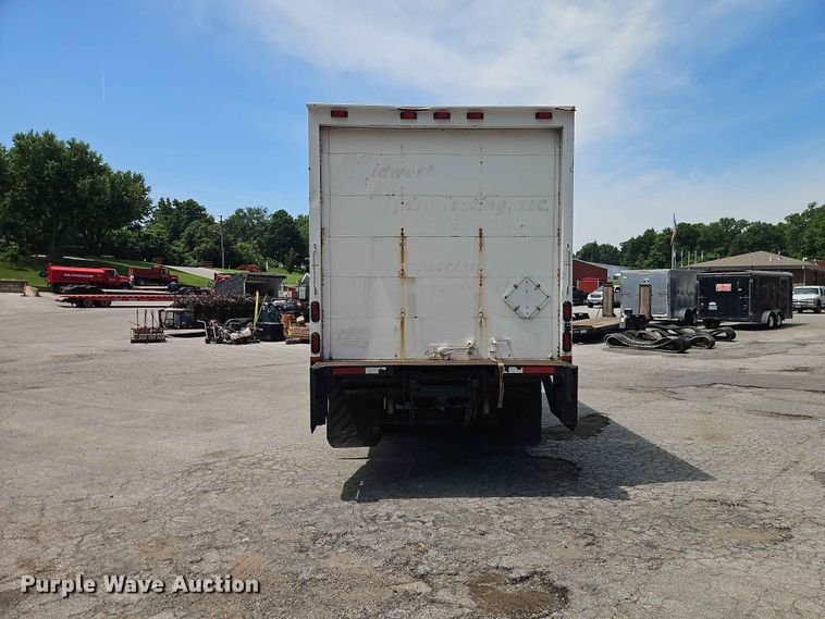 image for item DQ7790 2004 Kenworth T300 box truck