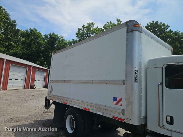 image for item DQ7790 2004 Kenworth T300 box truck