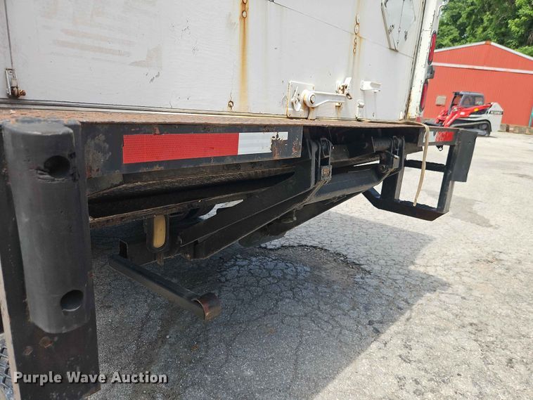 image for item DQ7790 2004 Kenworth T300 box truck