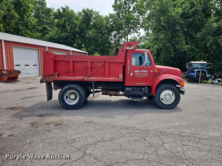 image for item DQ7791 1993 International 4900 dump truck