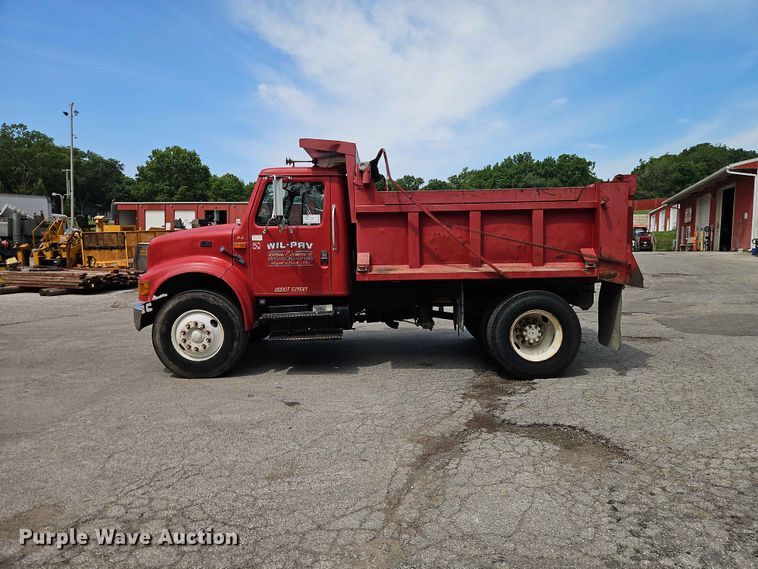 image for item DQ7791 1993 International 4900 dump truck