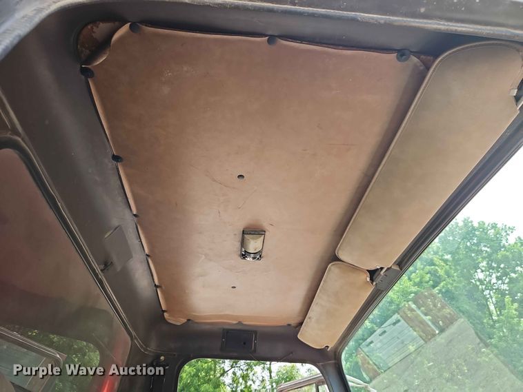 image for item DQ7791 1993 International 4900 dump truck