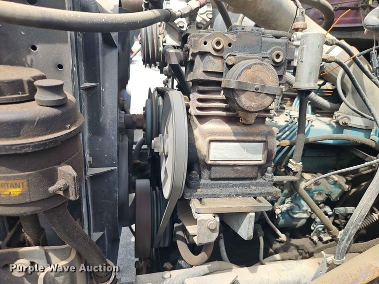image for item DQ7791 1993 International 4900 dump truck