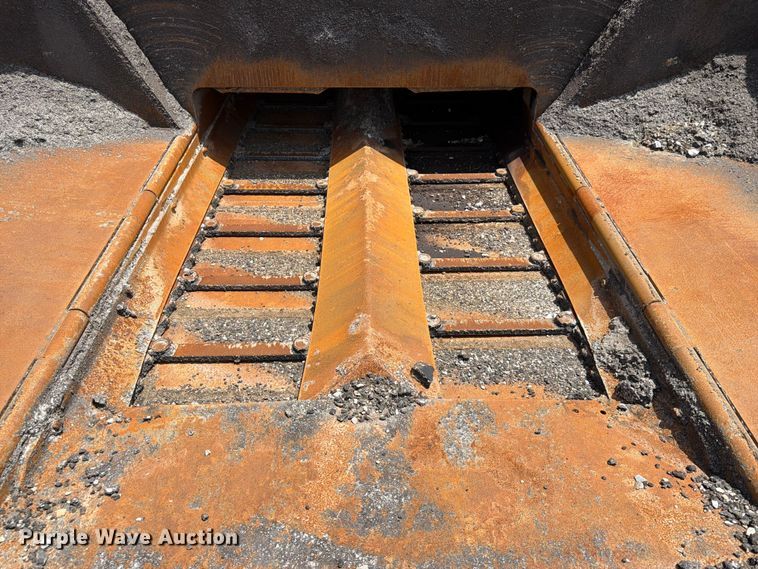 image for item DQ7792 Ingersoll-Rand PF-4410 paver