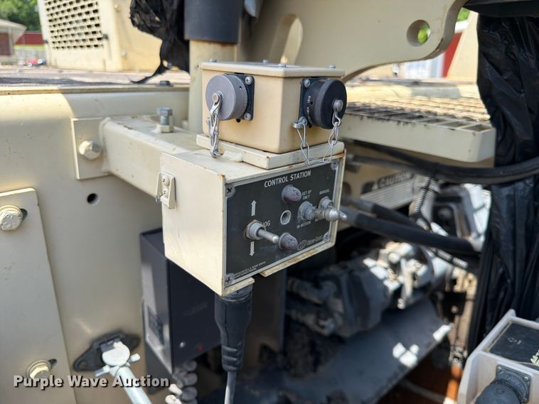 image for item DQ7792 Ingersoll-Rand PF-4410 paver