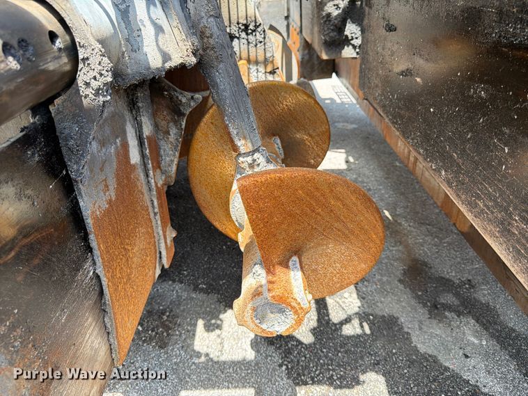 image for item DQ7792 Ingersoll-Rand PF-4410 paver