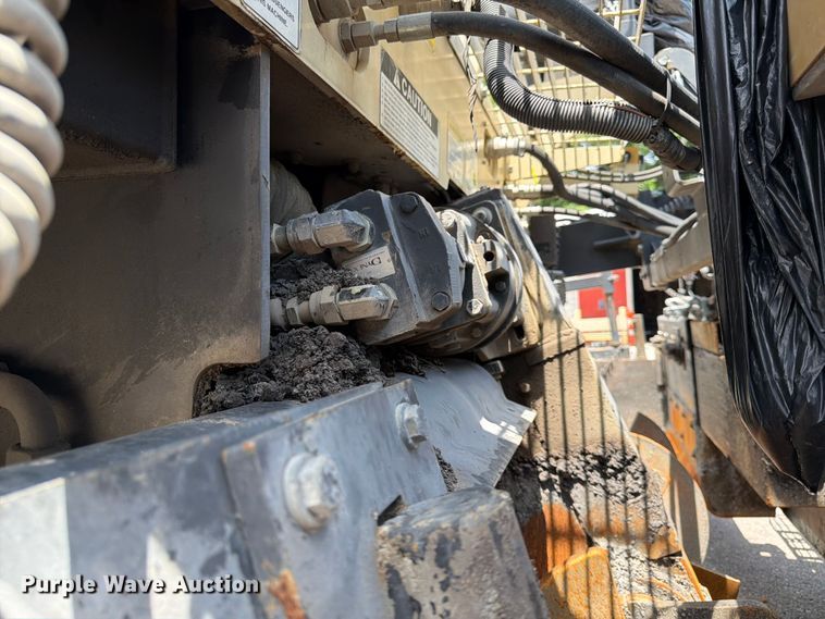 image for item DQ7792 Ingersoll-Rand PF-4410 paver
