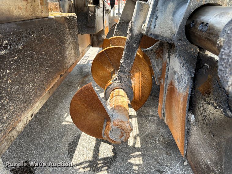 image for item DQ7792 Ingersoll-Rand PF-4410 paver