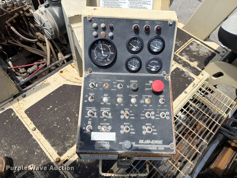 image for item DQ7792 Ingersoll-Rand PF-4410 paver
