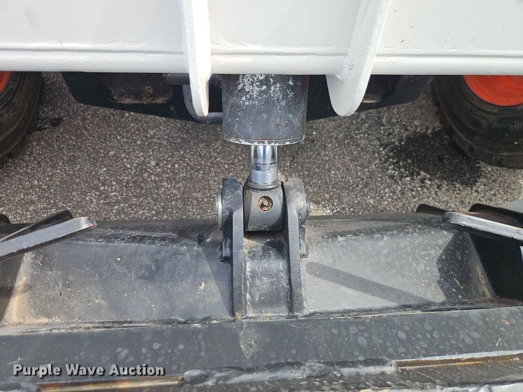 image for item DQ7793 1999 Bobcat 763 skid steer loader