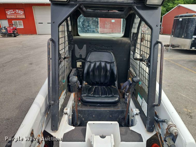 image for item DQ7793 1999 Bobcat 763 skid steer loader