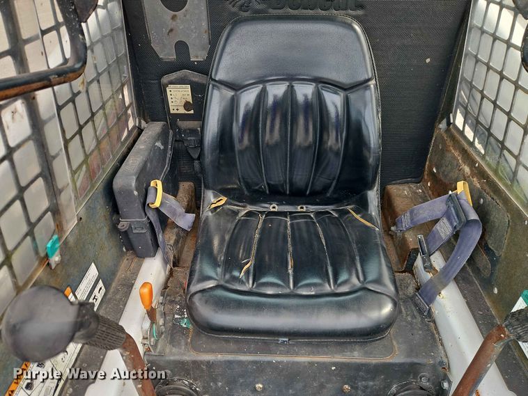 image for item DQ7793 1999 Bobcat 763 skid steer loader