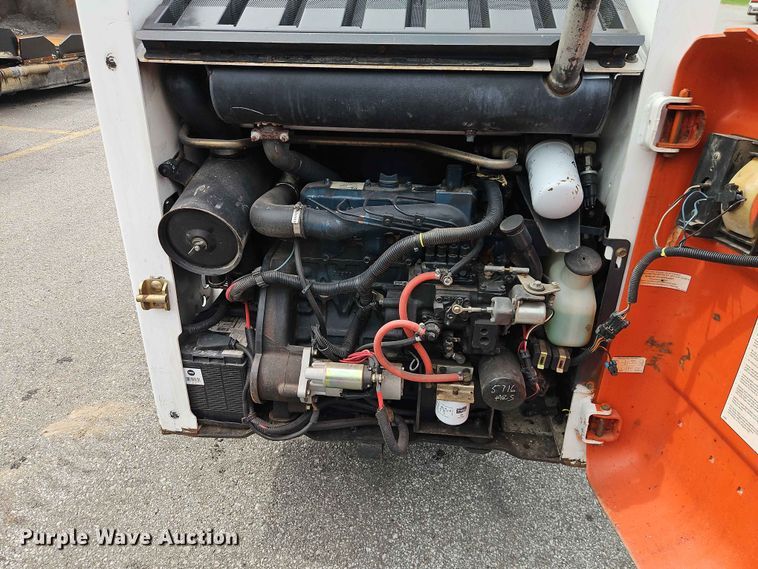 image for item DQ7793 1999 Bobcat 763 skid steer loader