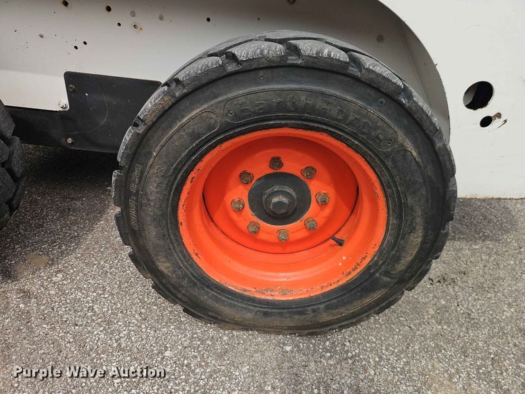 image for item DQ7793 1999 Bobcat 763 skid steer loader