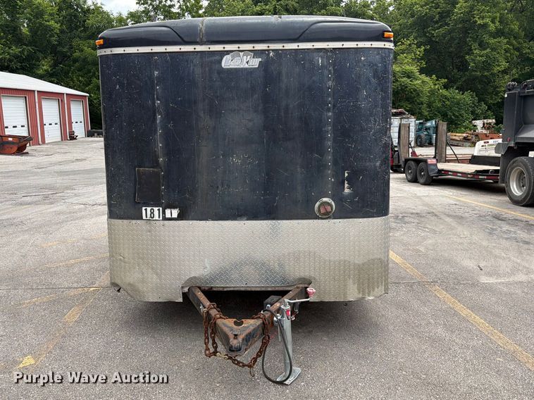 image for item DQ7794 2002 Forest River CMN035422 enclosed cargo trailer