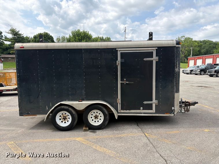 image for item DQ7794 2002 Forest River CMN035422 enclosed cargo trailer