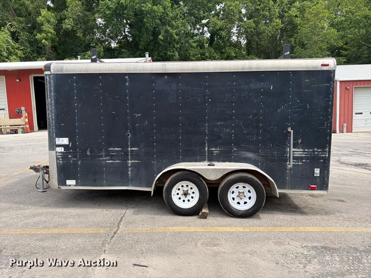 image for item DQ7794 2002 Forest River CMN035422 enclosed cargo trailer