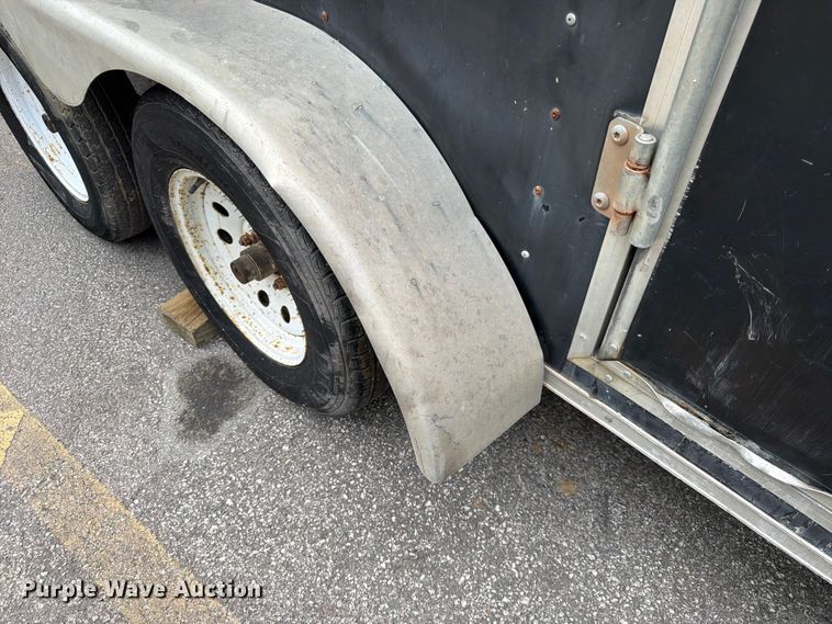 image for item DQ7794 2002 Forest River CMN035422 enclosed cargo trailer