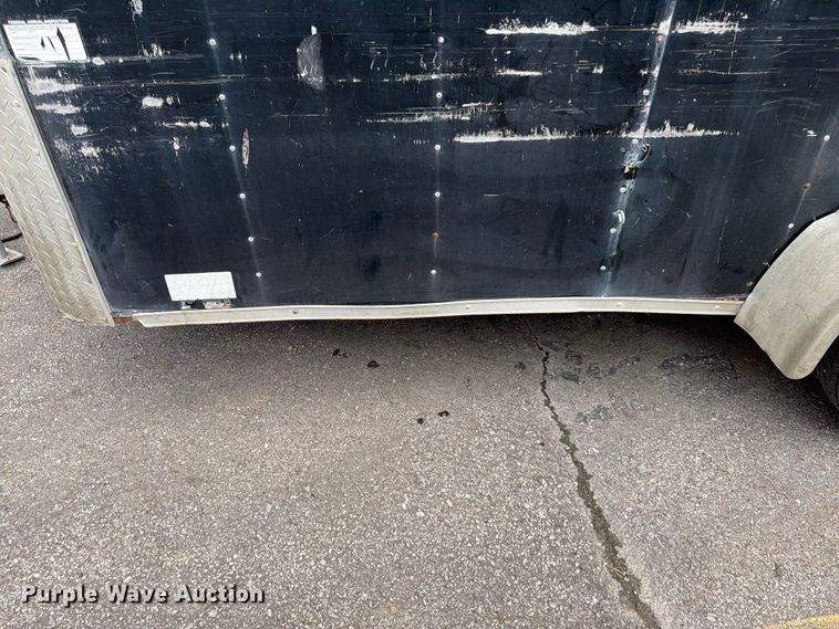 image for item DQ7794 2002 Forest River CMN035422 enclosed cargo trailer