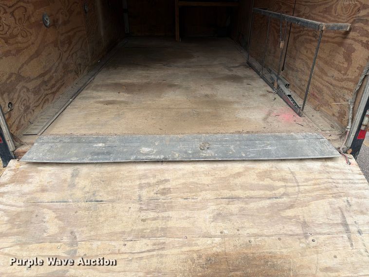 image for item DQ7794 2002 Forest River CMN035422 enclosed cargo trailer