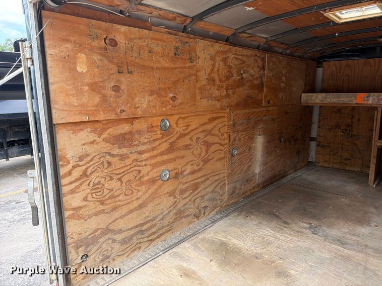 image for item DQ7794 2002 Forest River CMN035422 enclosed cargo trailer