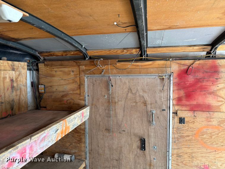 image for item DQ7794 2002 Forest River CMN035422 enclosed cargo trailer