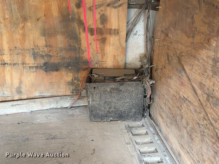 image for item DQ7794 2002 Forest River CMN035422 enclosed cargo trailer