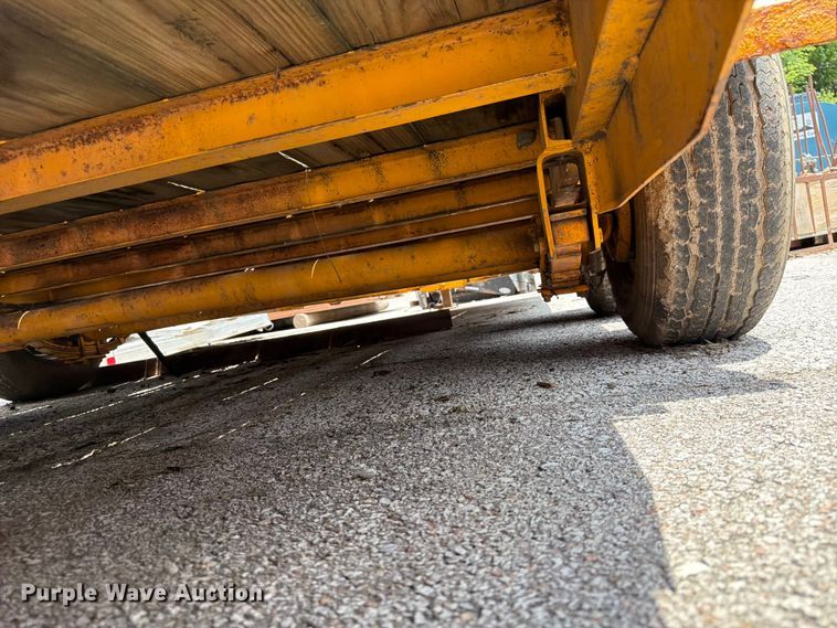 image for item DQ7797 2006 Felling Trailers utility trailer