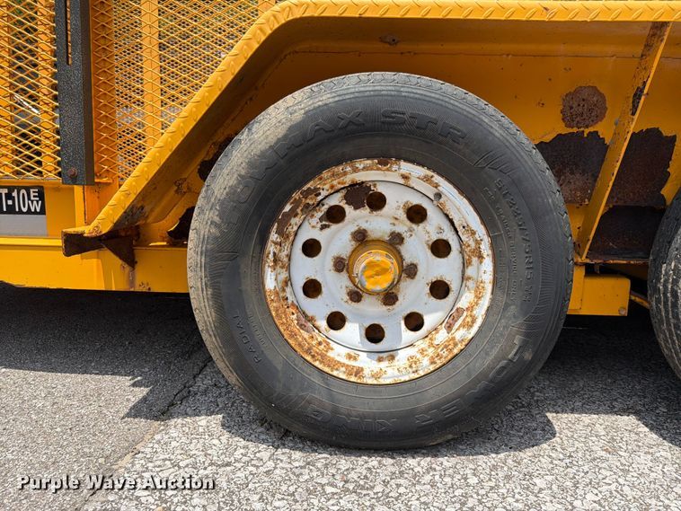 image for item DQ7797 2006 Felling Trailers utility trailer