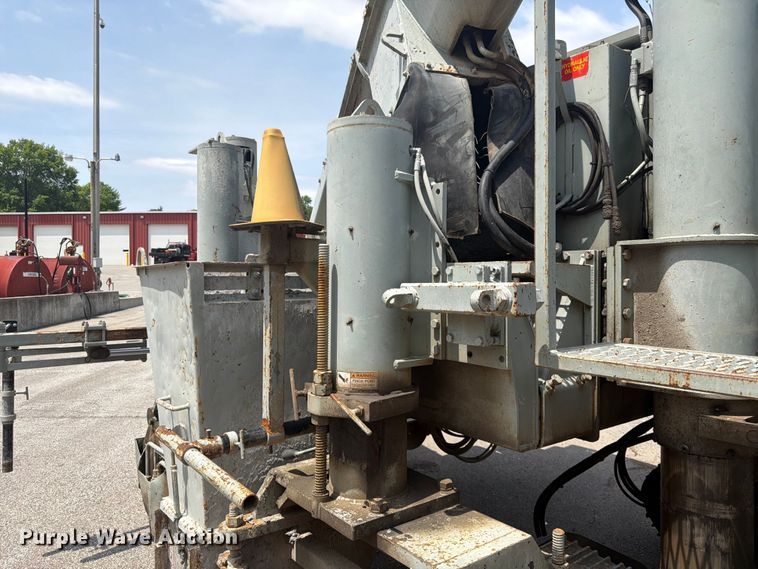 image for item DQ7800 Power Curber 5700B curb machine