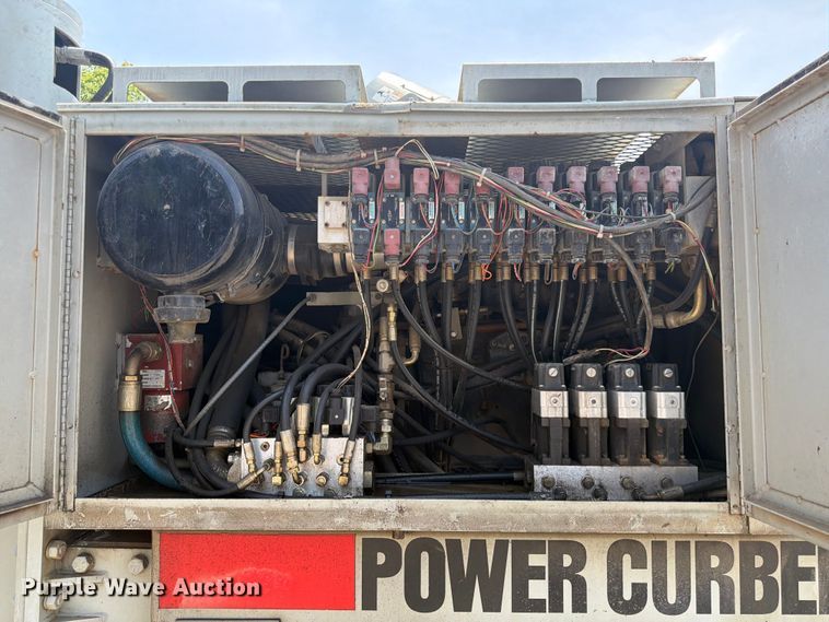 image for item DQ7800 Power Curber 5700B curb machine
