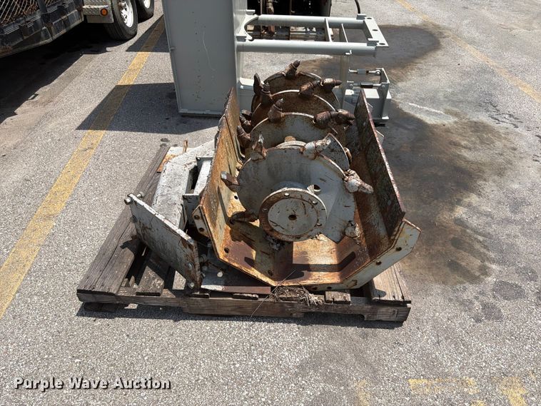 image for item DQ7800 Power Curber 5700B curb machine