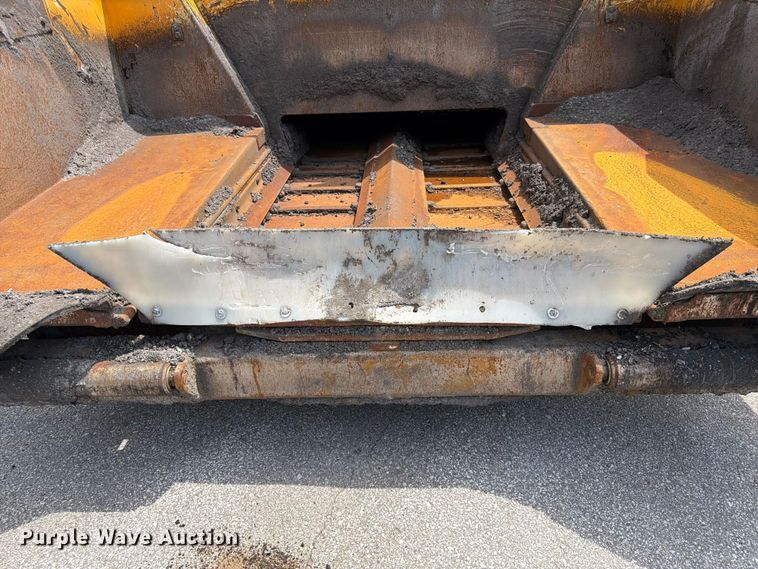 image for item DQ7801 Blaw-Knox PF-5510 paver
