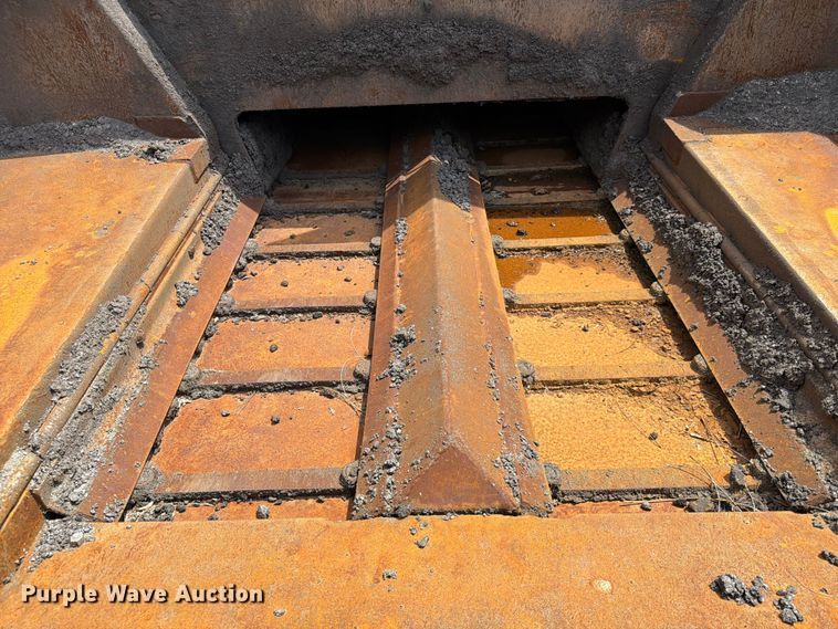 image for item DQ7801 Blaw-Knox PF-5510 paver
