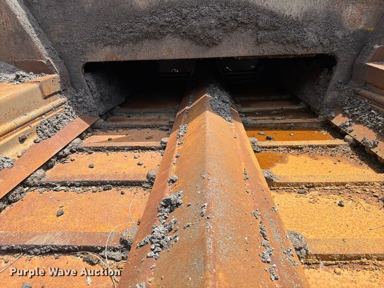 image for item DQ7801 Blaw-Knox PF-5510 paver