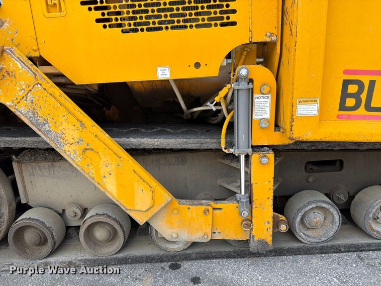 image for item DQ7801 Blaw-Knox PF-5510 paver