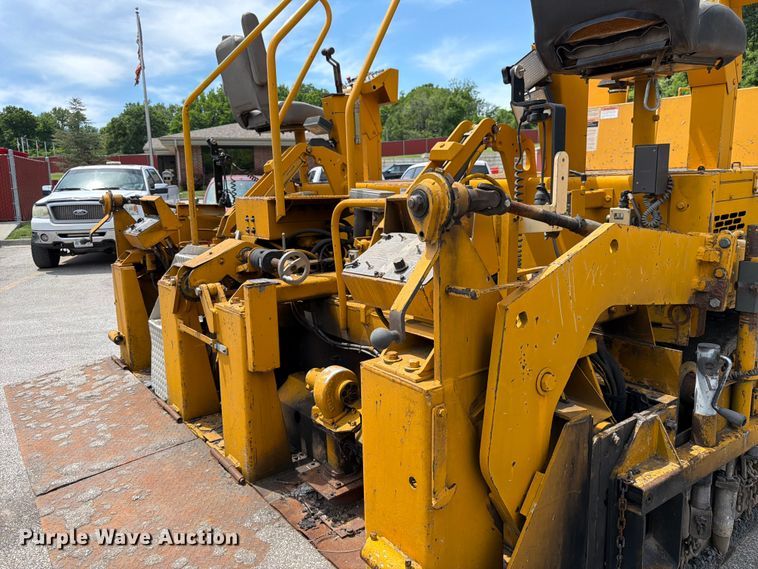 image for item DQ7801 Blaw-Knox PF-5510 paver