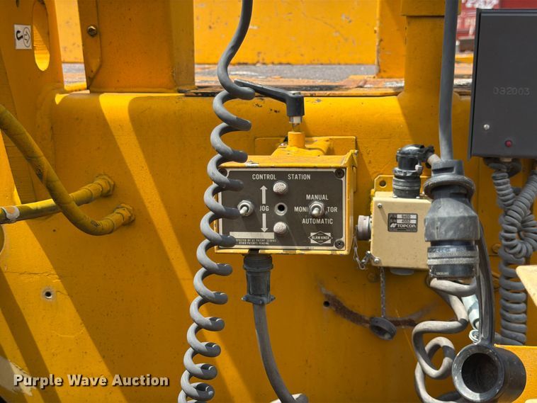 image for item DQ7801 Blaw-Knox PF-5510 paver